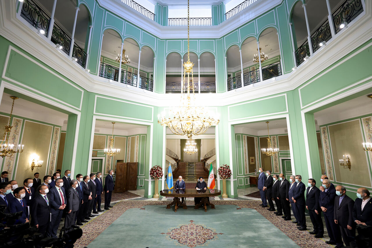 ايران وكازاخستان لديهما رؤى مشتركة حول قضايا المنطقة والعالم