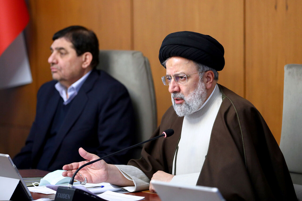 الرئيس الايراني يؤكد على بذل الجهود لتنفيذ الاتفاقات الاستراتيجية مع الصين