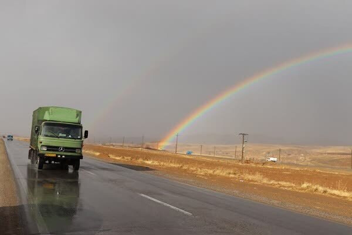 مه‌آلودگی و لغزنده بودن جاده‌های همدان