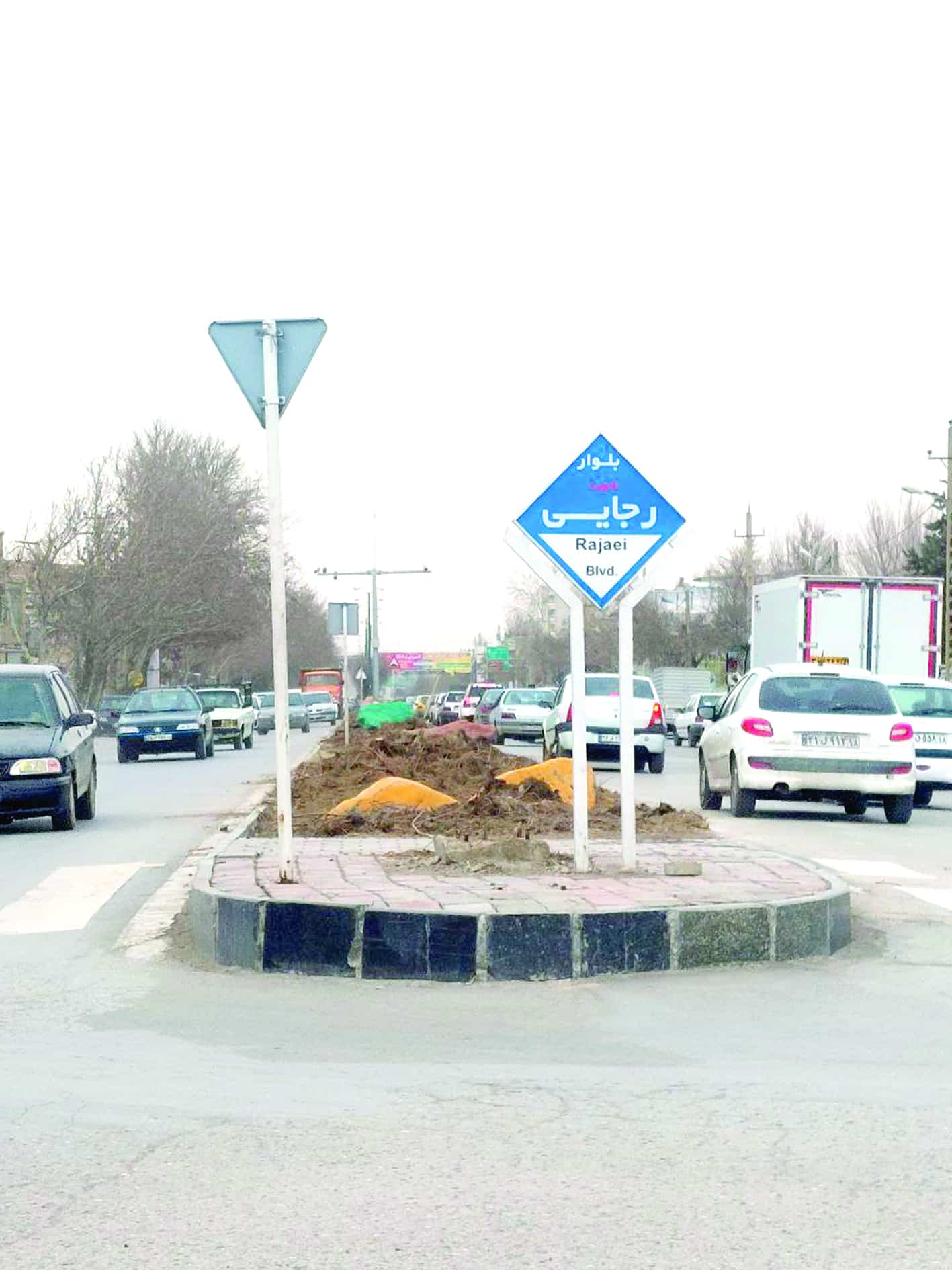 روگذر یا زیرگذر؛ ابهام آینده میدان مدرس همدان