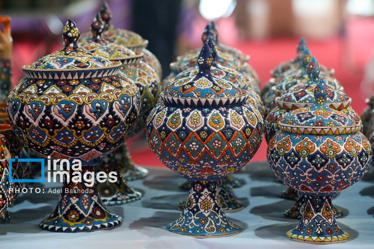 بسته‌های فاخر صنایع دستی؛ فرصتی برای معرفی هویت فرهنگی همدان