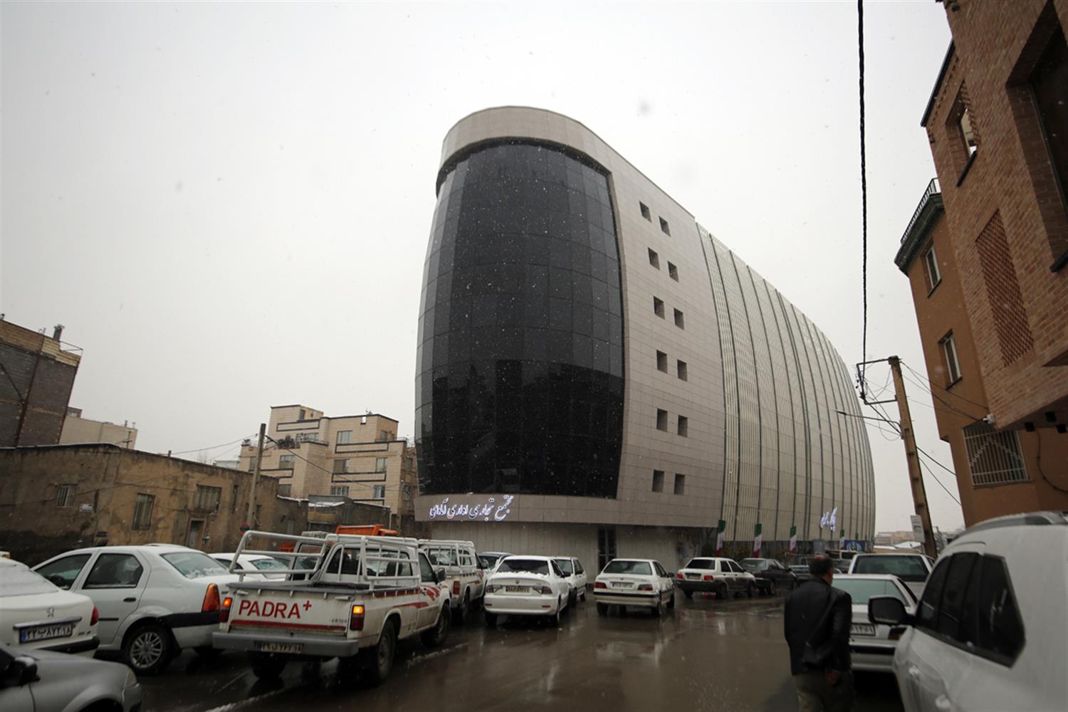 آغاز بهره‌برداری از پارکینگ طبقاتی آقاجانی‌بیگ و کاهش ترافیک همدان