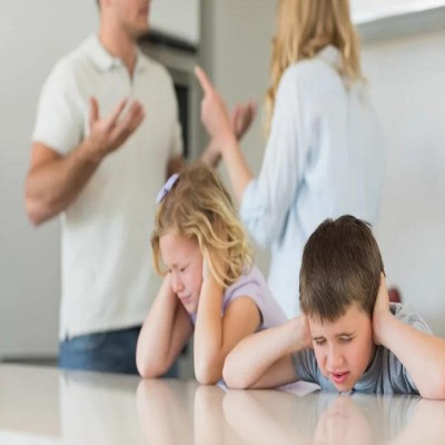 مشاجره والدین؛ ویرانگر اعتماد و امنیت کودک