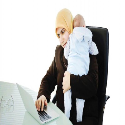 «اشتغال از راه دور» نزدیک‌ترین راه‌حل برای کمک به مادران شاغل