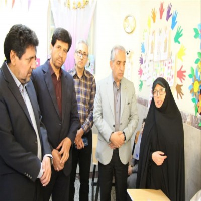 تجلیل فرماندار همدان از آموزگاران مدرسه استثنایی «مدرس یک»