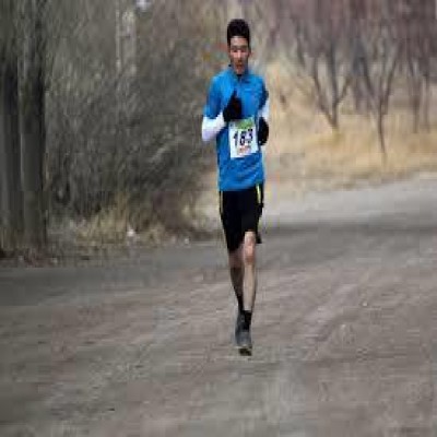 رقابت 120 دونده برتر ایران در ایلام؛ بانوان البرزی جام قهرمانی را به خانه بردند