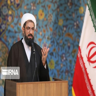 امروز دانشگاه‌ها و مراکز علمی سنگر مقابله با دشمن هستند